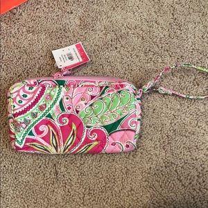 NWT Vera Bradley Wristlet in Pinwheel Pink.